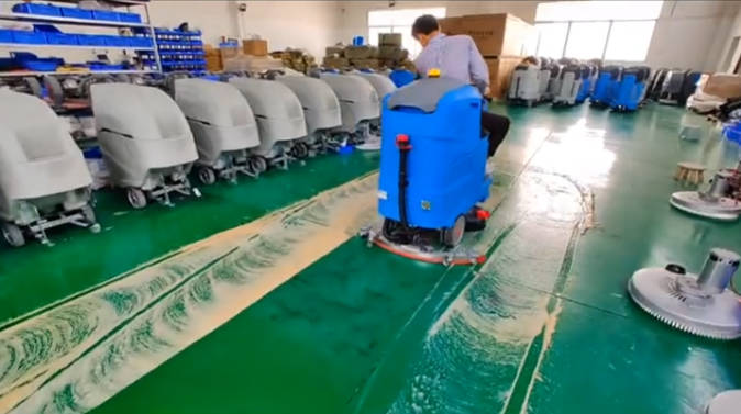 梅州2023年还在用人工的物业保洁不妨试试洗地机吧